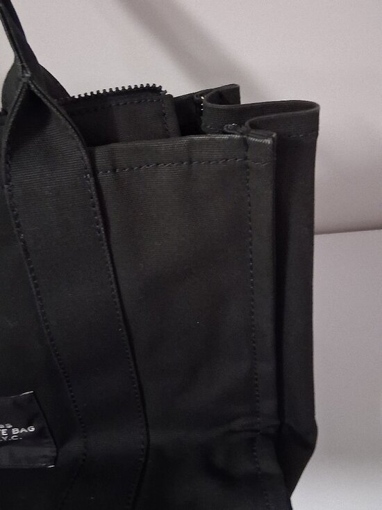 Amazon.com: Marc Jacobs The Large Tote Beige Multi One Size  Marc Jacobs The Large Tote Bag M0016156 001 Black – NWOT